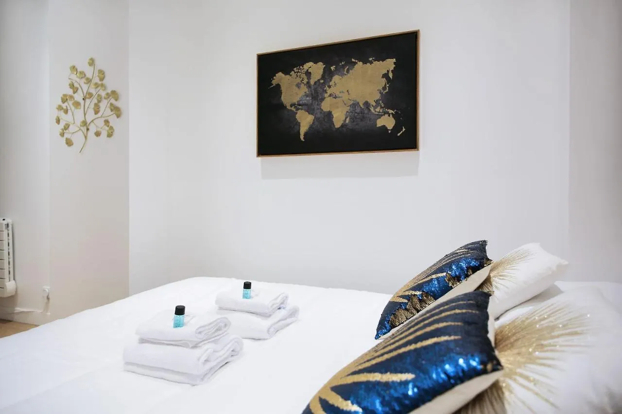 Big Studio Close To Montorgeuil Local Commercial Apartment Paris France