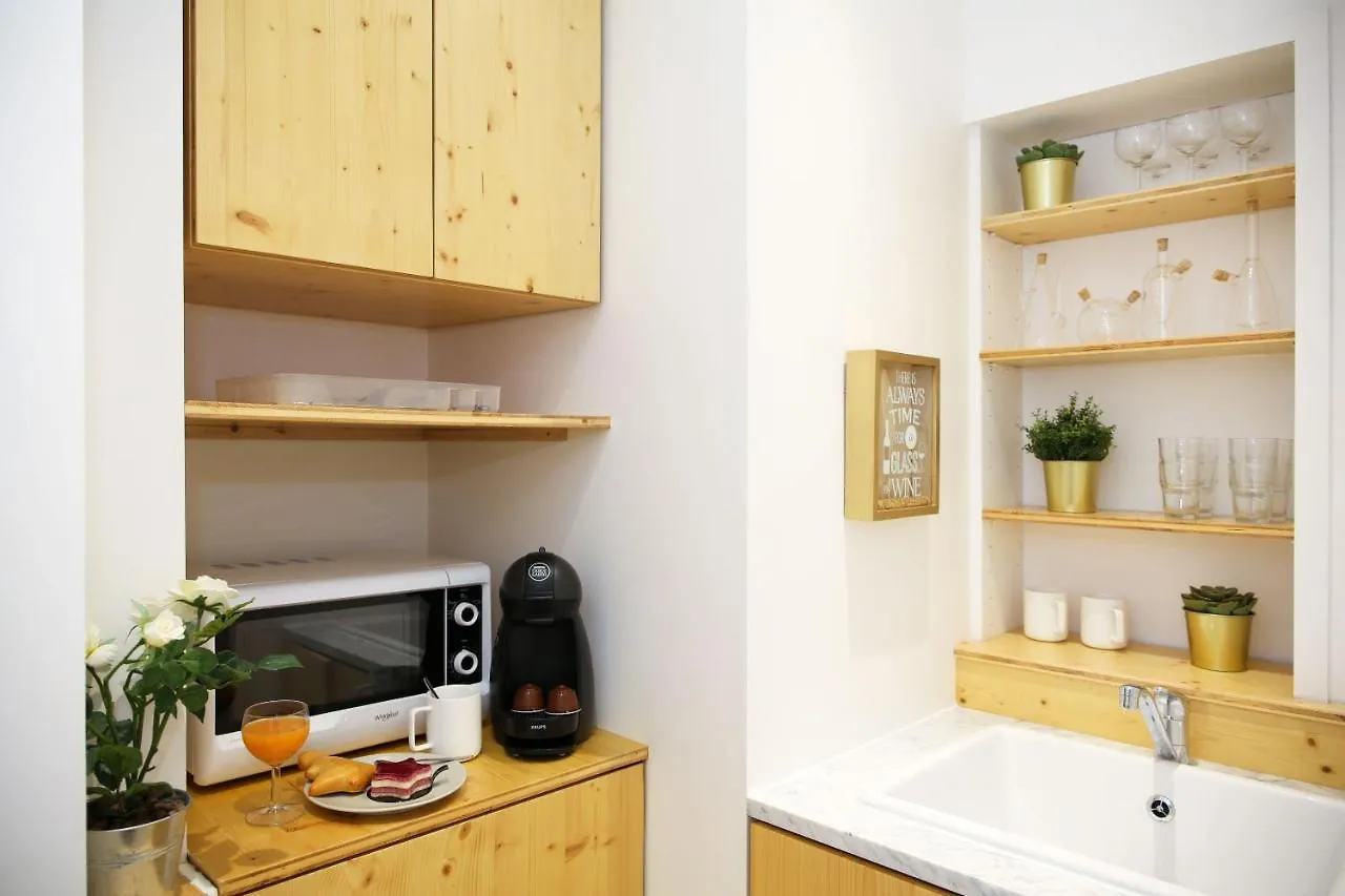 Big Studio Close To Montorgeuil Local Commercial Apartment Paris