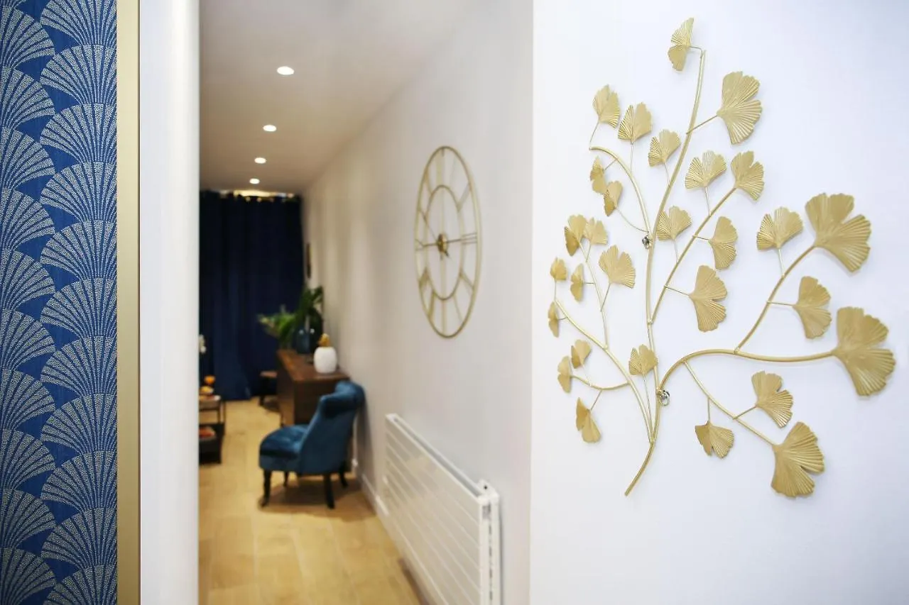 Big Studio Close To Montorgeuil Local Commercial Apartment Paris