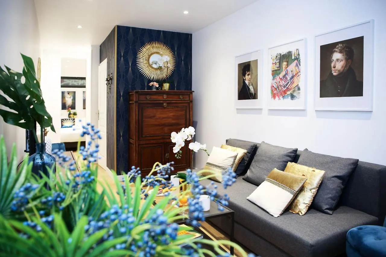 Big Studio Close To Montorgeuil Local Commercial Apartment Paris France